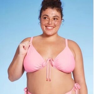 NWT Wild Fable Pink Flower Charm Underwire Bikini Top